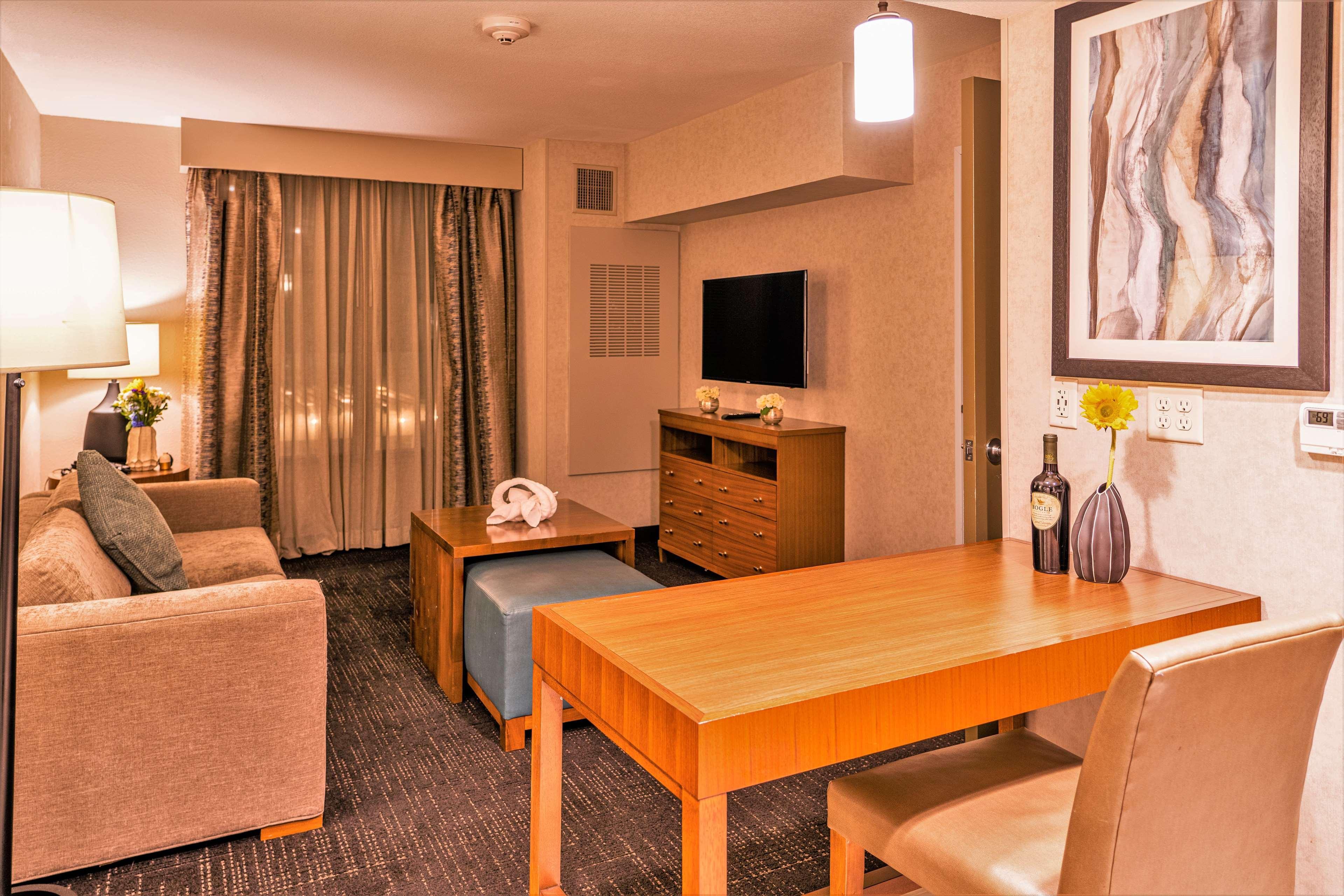 โฮมวูด สวีท บาย ฮิลตัน เพลสแซนต์ฮิลล์ คอนคอร์ด Hotel เพลเซนต์ฮิลล์ ภายนอก รูปภาพ