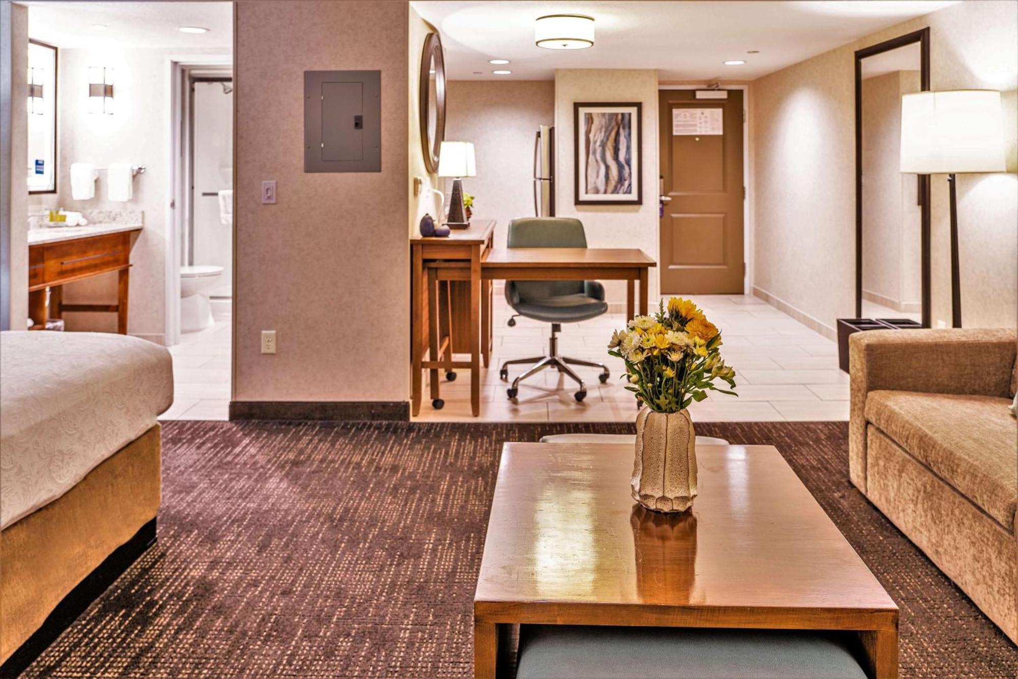 โฮมวูด สวีท บาย ฮิลตัน เพลสแซนต์ฮิลล์ คอนคอร์ด Hotel เพลเซนต์ฮิลล์ ภายนอก รูปภาพ