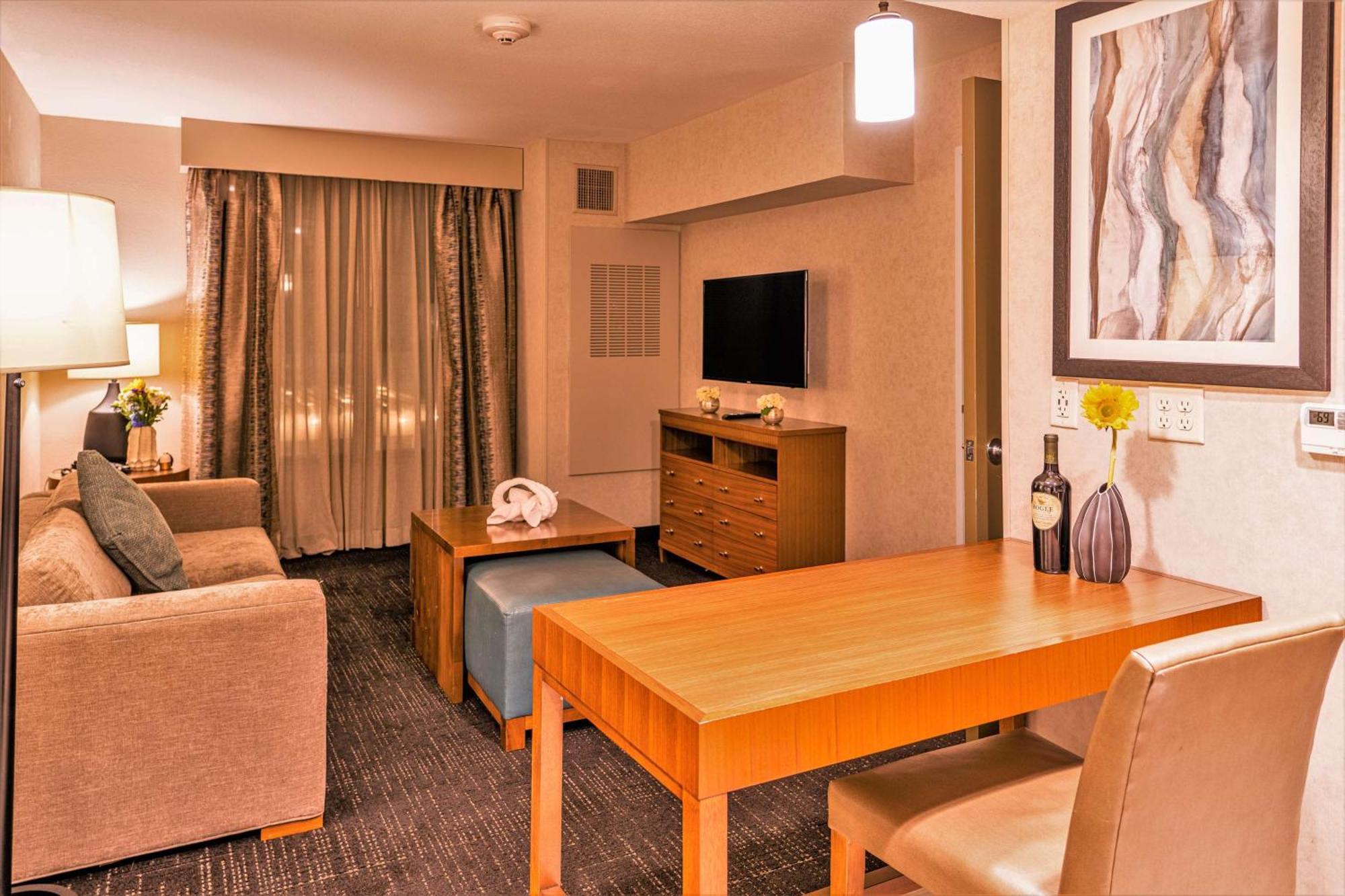 โฮมวูด สวีท บาย ฮิลตัน เพลสแซนต์ฮิลล์ คอนคอร์ด Hotel เพลเซนต์ฮิลล์ ภายนอก รูปภาพ