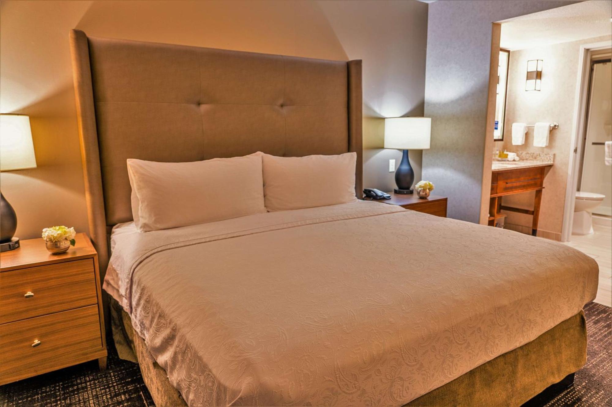 โฮมวูด สวีท บาย ฮิลตัน เพลสแซนต์ฮิลล์ คอนคอร์ด Hotel เพลเซนต์ฮิลล์ ภายนอก รูปภาพ